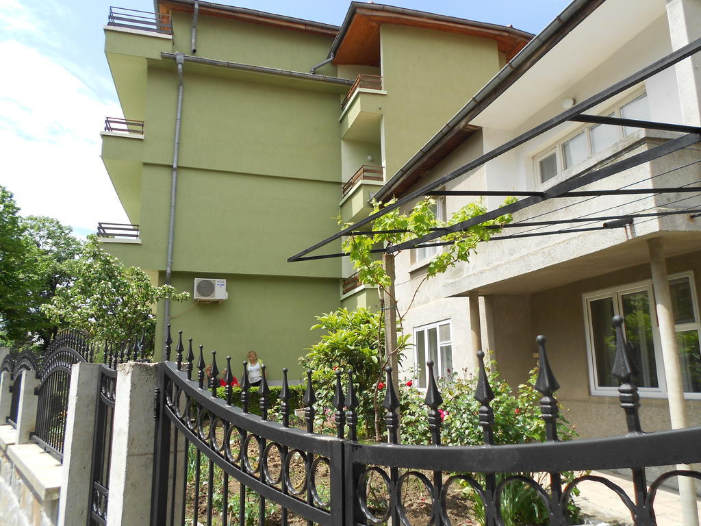 Nelly Guest House Sozopol Exterior photo